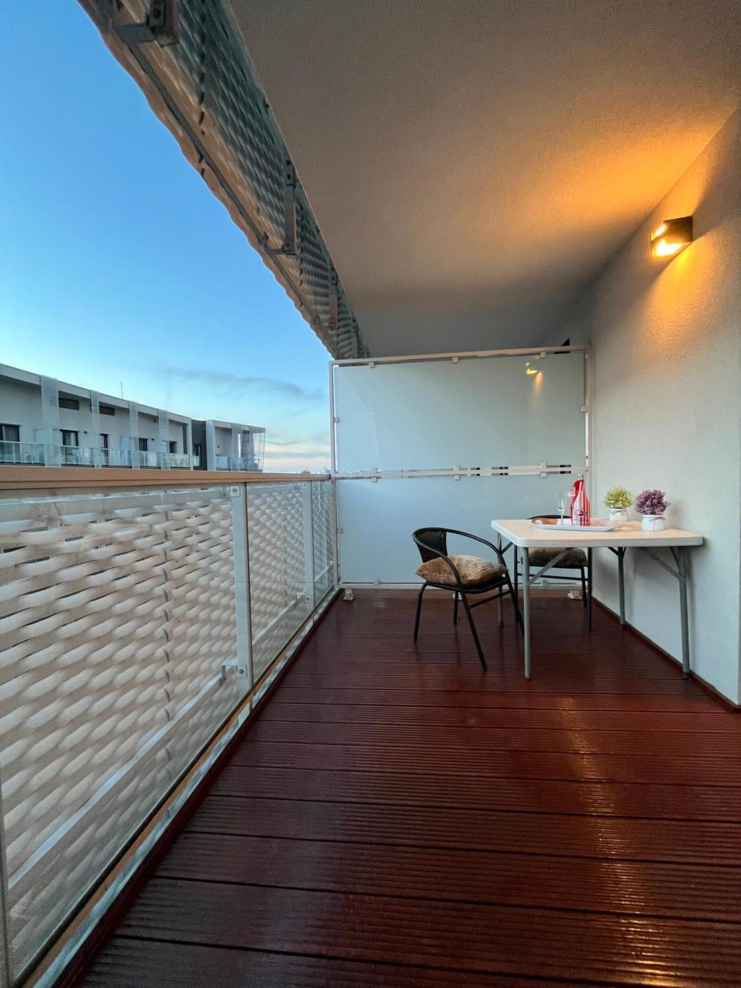 Family House By The River Odra -Panoramic Terrace - 3Room Apartment With 2 Separate Bedrooms And 2 Balconies By Wroapart-Pl- Perfect For Family & Business Stays Wrocław Zewnętrze zdjęcie